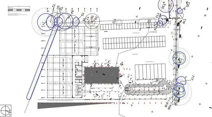 Site plan of the Old Blues RFC padel club with existing trees, courts and parking